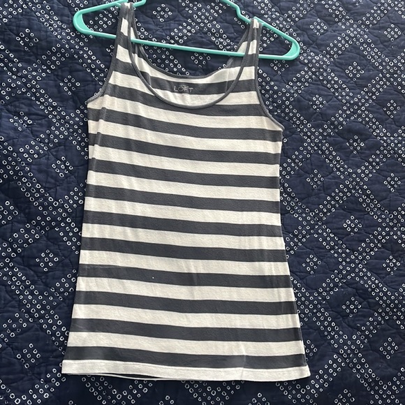 Ann Taylor LOFT tank - Picture 3 of 3